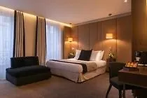 ド ラ ブルドネ ホテル 4*